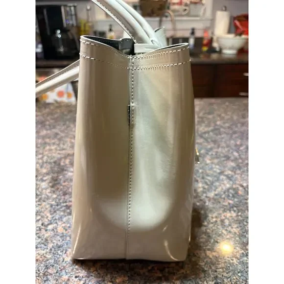 GIANNI NOTARO Cream Genuine Patent Leather Italian Handbag Tote - Picture 12 of 13